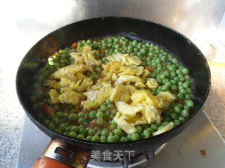 鸡蛋烧豌豆的做法步骤：10