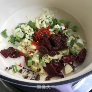 香辣鲈鱼炖豆腐的做法步骤：5