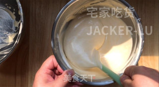 香蕉古早蛋糕，香甜松软，满室飘香，口感如棉花般的轻柔，超好吃。的做法步骤：11