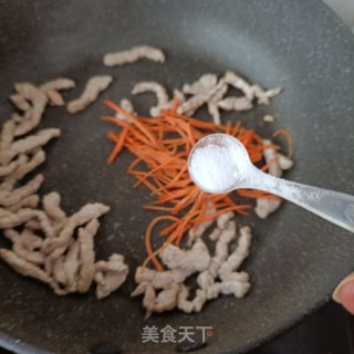 韭菜炒粉丝的做法步骤：11
