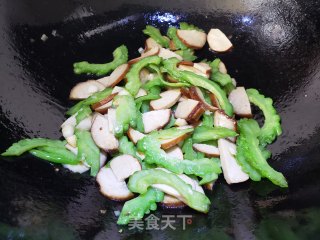 苦瓜炒豆腐卷的做法步骤：5