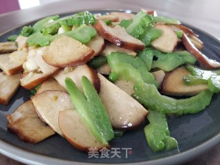 苦瓜炒豆腐卷的做法步骤：7