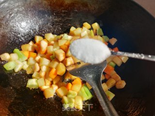 彩蔬炒四丁的做法步骤：9
