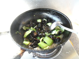 秋木耳油菜的做法步骤：7