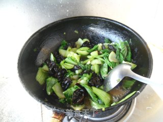 秋木耳油菜的做法步骤：9