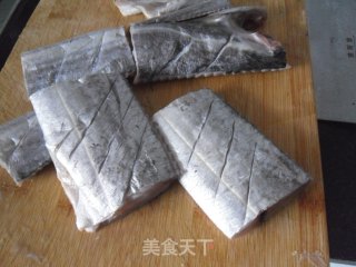 酱焖带鱼的做法步骤：2