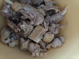 红烧鹅肉的做法步骤：4