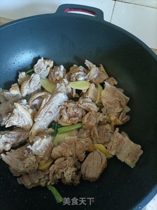 红烧鹅肉的做法步骤：7