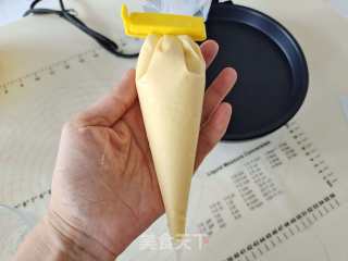 双色蕾丝蛋卷的做法步骤：7