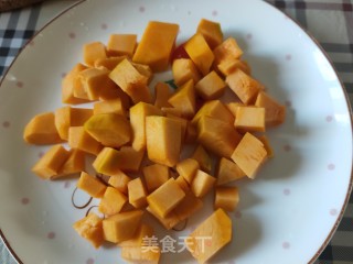 红枣核桃南瓜豆浆的做法步骤：2