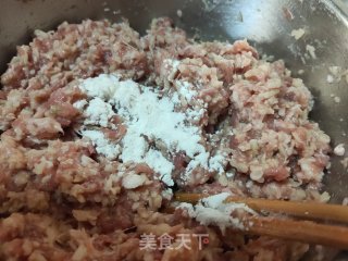猪肉莲藕丸子的做法步骤：11