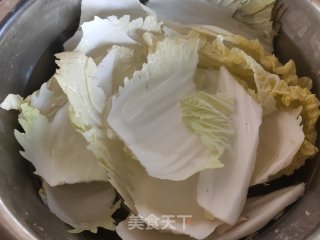 红虾烧白菜的做法步骤：1