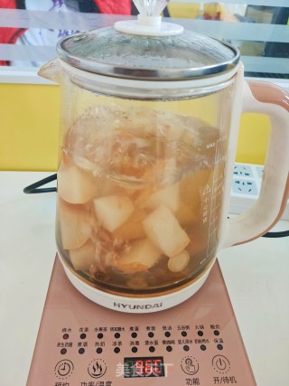 西洋参雪梨玫瑰花茶的做法步骤：6