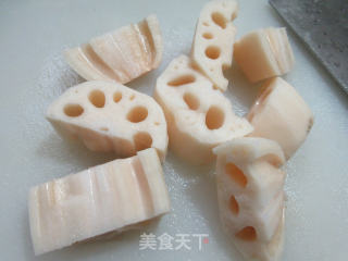 玉米莲藕鸡汤的做法步骤：3