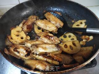 莲藕焖鸡中翅的做法步骤：6
