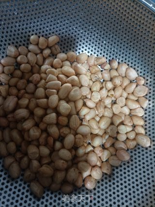 鸡爪烧花生的做法步骤：3