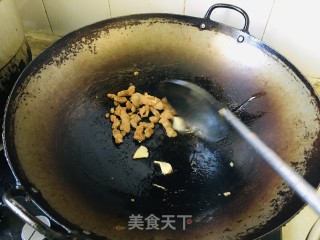 油滋啦炒油菜的做法步骤：1