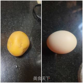 土豆丝鸡蛋饼的做法步骤：1
