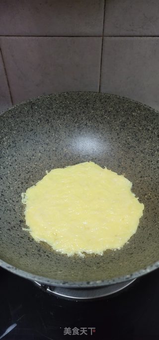 土豆丝鸡蛋饼的做法步骤：5