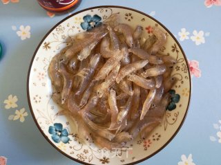 酥炸小海虾的做法步骤：4