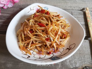 小红椒炒绿豆芽的做法步骤：8