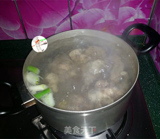 萝卜羊骨汤的做法步骤：4