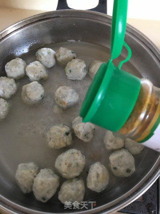 咖喱手打鱼丸面的做法步骤：4