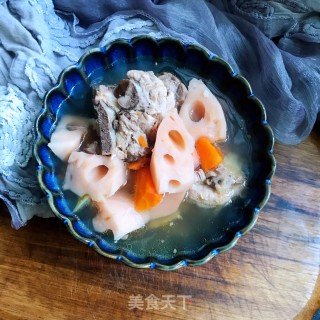 胡萝卜莲藕龙骨汤的做法步骤：12
