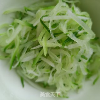 “萝卜”午餐肉拌萝卜的做法步骤：6