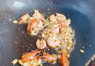 鲜虾丝瓜白玉菇的做法步骤：7