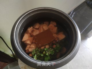 雷公筋刺菜头番薯汤的做法步骤：3