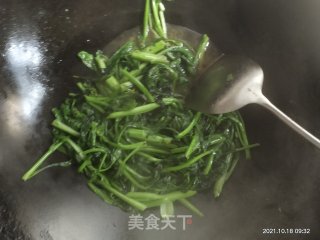 清炒油菜的做法步骤：3