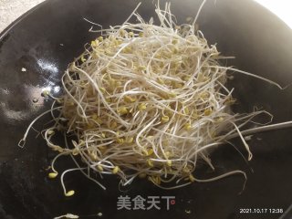 炒河粉的做法步骤：4