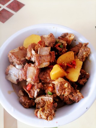 土豆烧排骨的做法步骤：9