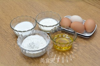电饭煲戚风蛋糕的做法步骤：1