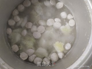 猪肉丸白菜汤的做法步骤：3
