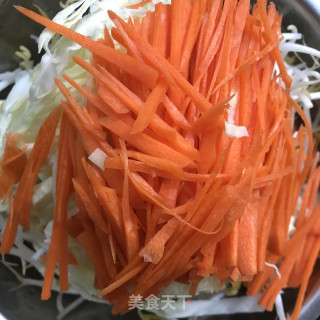 绿豆芽炒细面的做法步骤：3