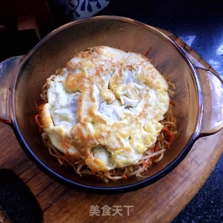 绿豆芽炒细面的做法步骤：13