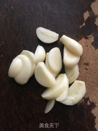 雪梨炖蒜片的做法步骤：4