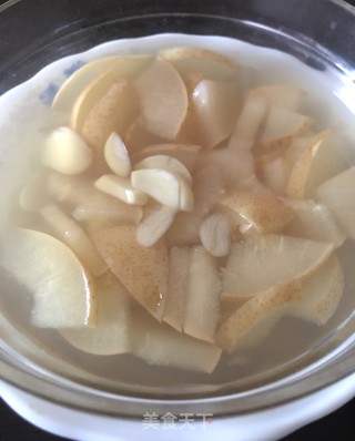 雪梨炖蒜片的做法步骤：8