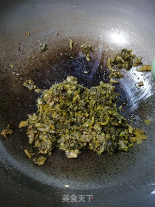 糟菜炒粉干的做法步骤：4