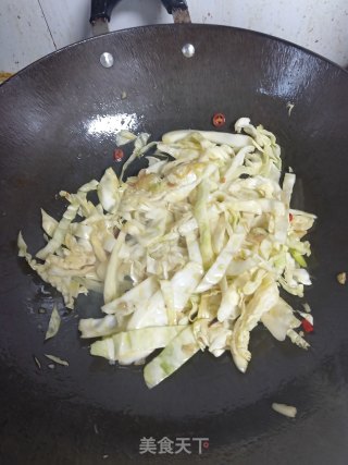 包菜炒粉条的做法步骤：10