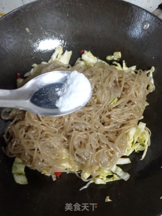包菜炒粉条的做法步骤：12