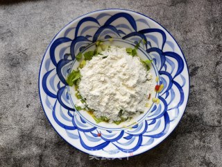 白菜苗鸡蛋煎饼的做法步骤：8