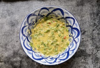 白菜苗鸡蛋煎饼的做法步骤：9