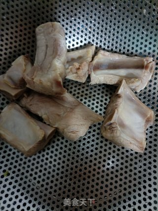 咸骨芋头粥的做法步骤：3