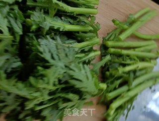韭花酱拌肉片茼蒿的做法步骤：5