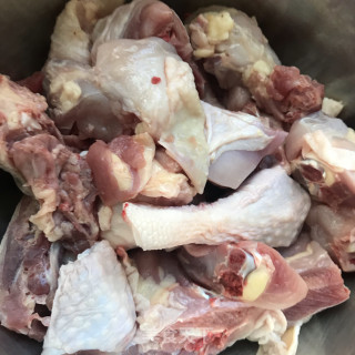 猴头菇羊肚菌鸡汤的做法步骤：2