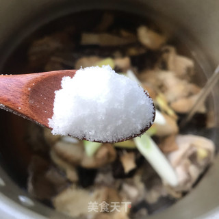 猴头菇羊肚菌鸡汤的做法步骤：8