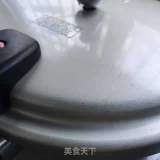猴头菇羊肚菌鸡汤的做法步骤：10
